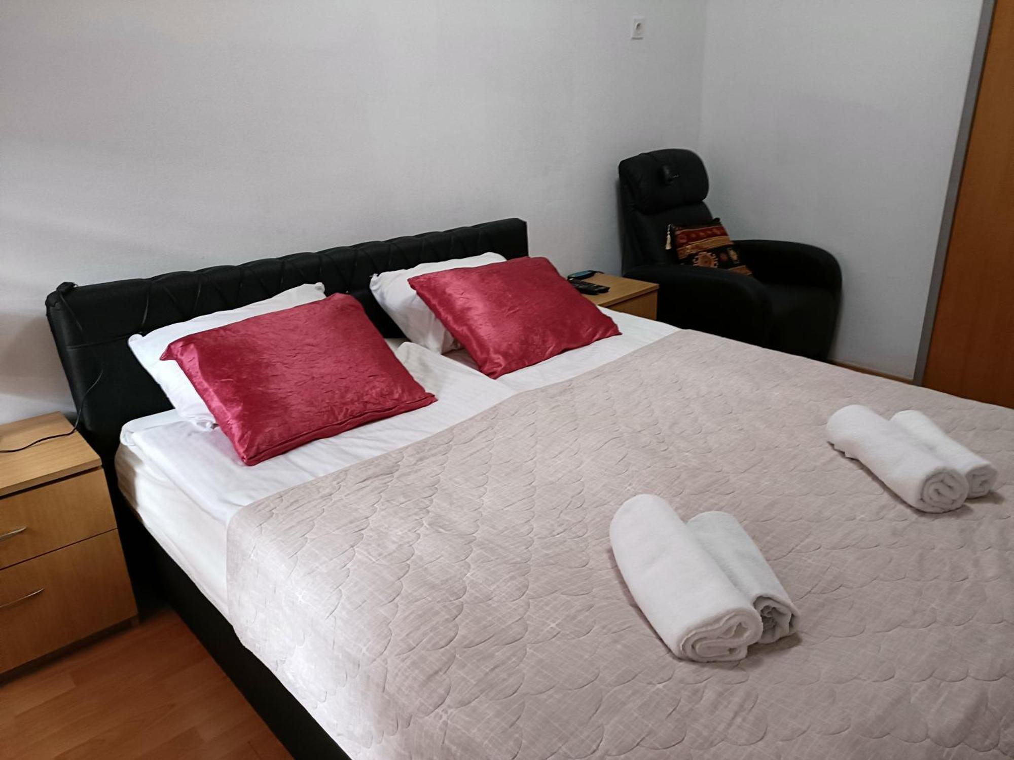 2 Bedroom Apartment, Grbavicka Sarajevo